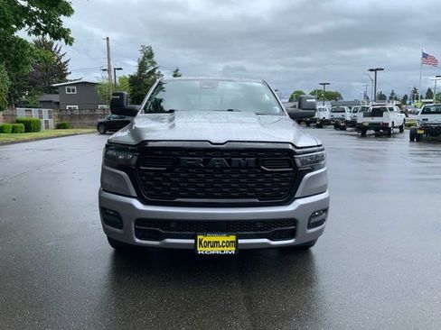 Used 2025 RAM 1500 Big Horn AWD/4WD image 9