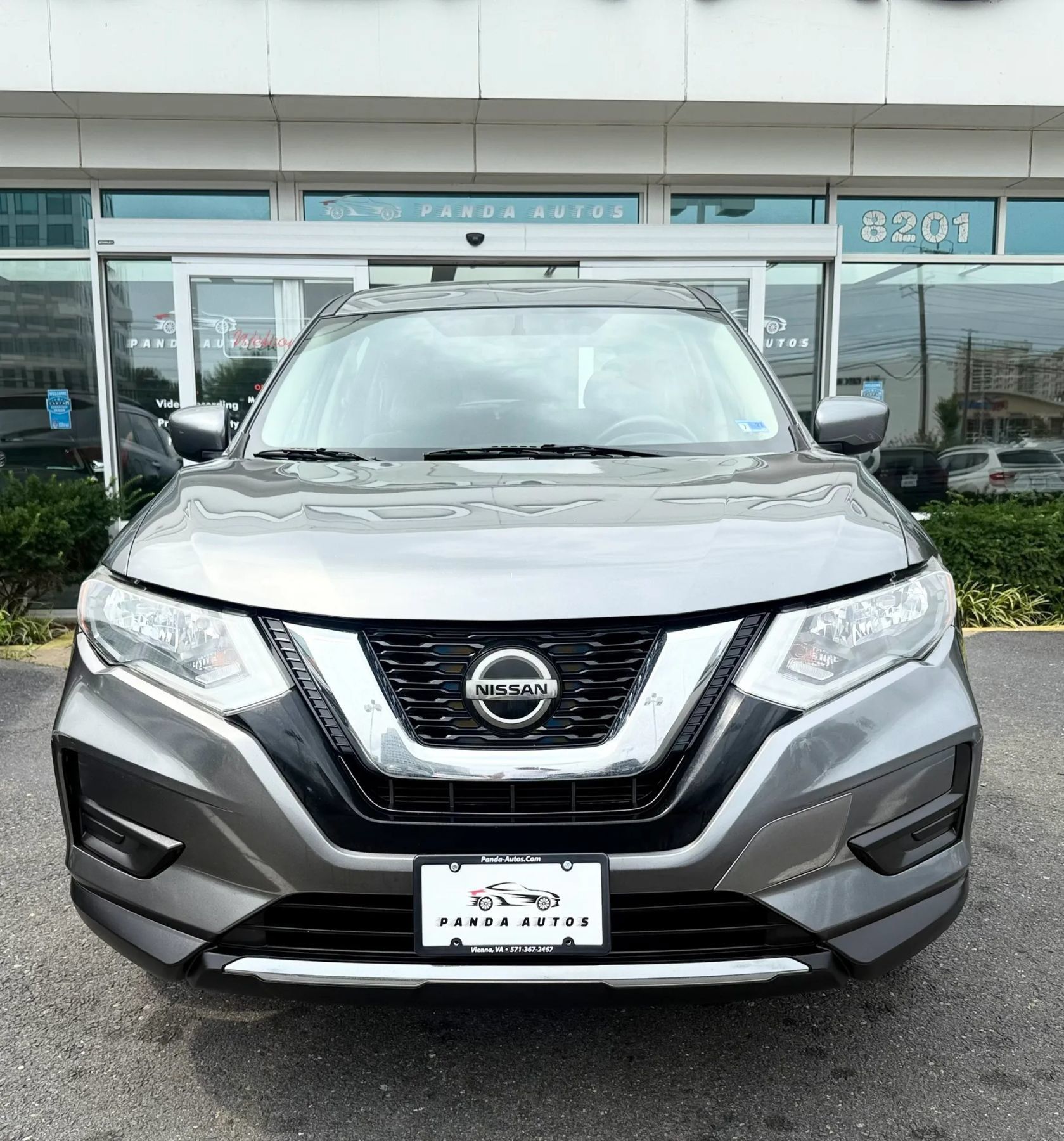 Used 2018 Nissan Rogue S AWD/4WD image 2