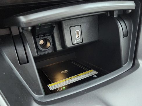 Used 2020 Honda Accord Touring image 11