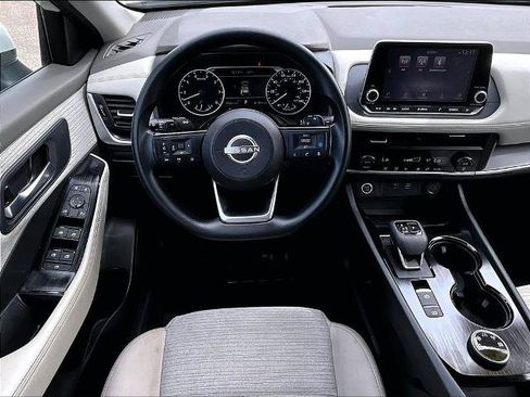 Certified 2023 Nissan Rogue SV AWD/4WD image 17