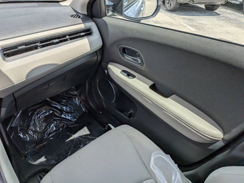 Used 2019 Honda HR-V EX image 18