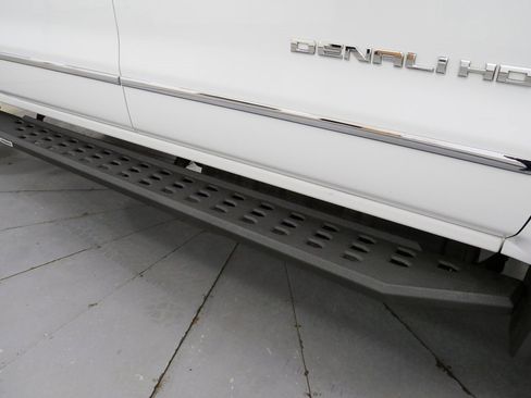 Used 2017 GMC Sierra 2500 Denali w/ Duramax Plus Package image 38