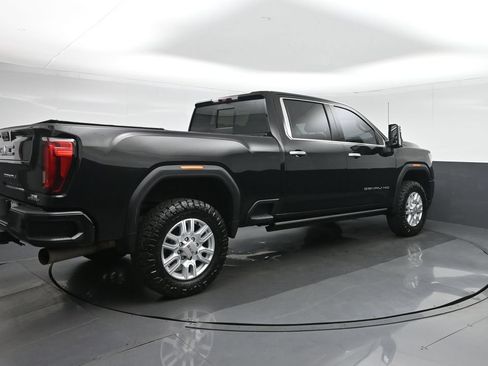 Used 2023 GMC Sierra 2500 Denali w/ Denali Black Diamond Edition AWD/4WD image 7