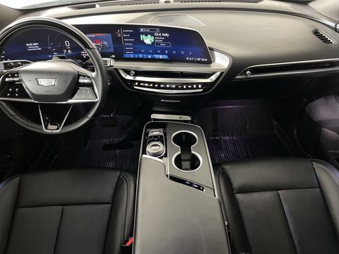 Used 2025 Cadillac Lyriq Sport image 37