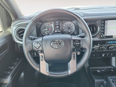 Used 2022 Toyota Tacoma SR image 12