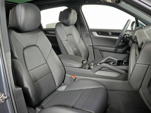 New 2026 Porsche Cayenne AWD/4WD image 37