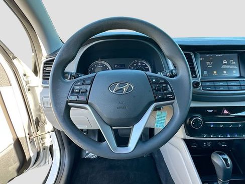 Used 2018 Hyundai Tucson SEL image 11