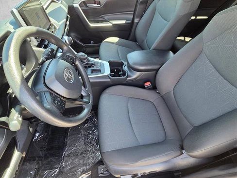 Used 2024 Toyota RAV4 XLE FWD image 14