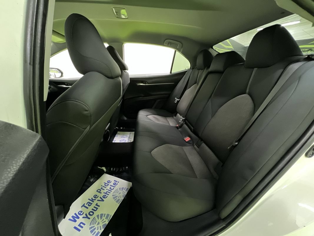 Used 2022 Toyota Camry LE FWD image 25