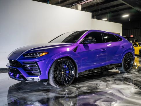 Used 2021 Lamborghini Urus image 12
