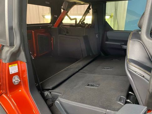 Used 2023 Ford Bronco Badlands image 44