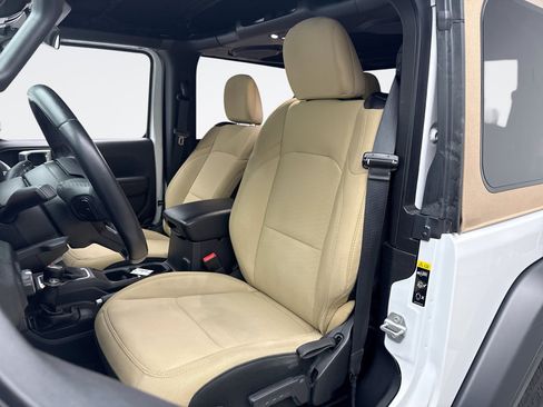 Used 2020 Jeep Wrangler Sport image 11