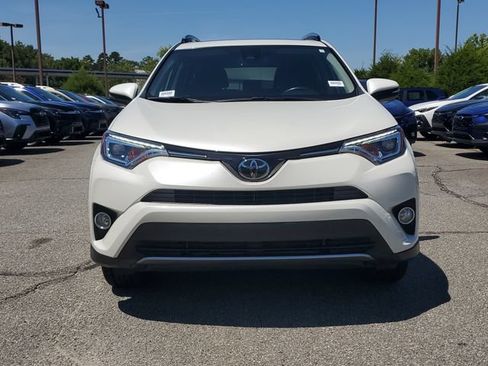 Used 2018 Toyota RAV4 Limited AWD/4WD image 2