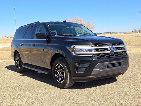 Used 2024 Ford Expedition Max XLT image 7