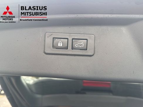 Used 2023 Subaru Outback Touring XT AWD/4WD image 15
