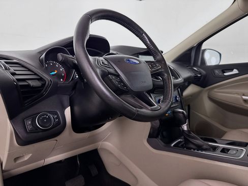 Used 2017 Ford Escape Titanium image 22