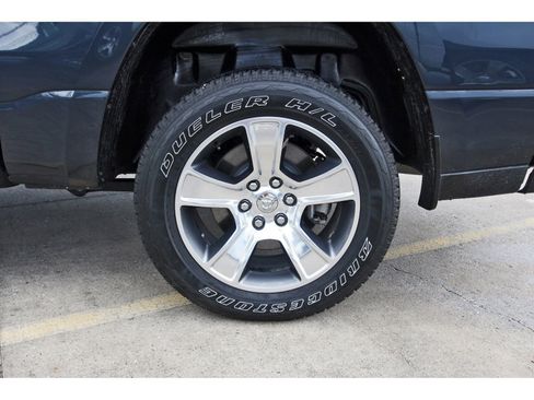 Used 2026 RAM 1500 Express RWD image 32