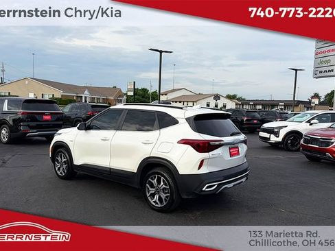 Used 2023 Kia Seltos EX AWD/4WD image 5