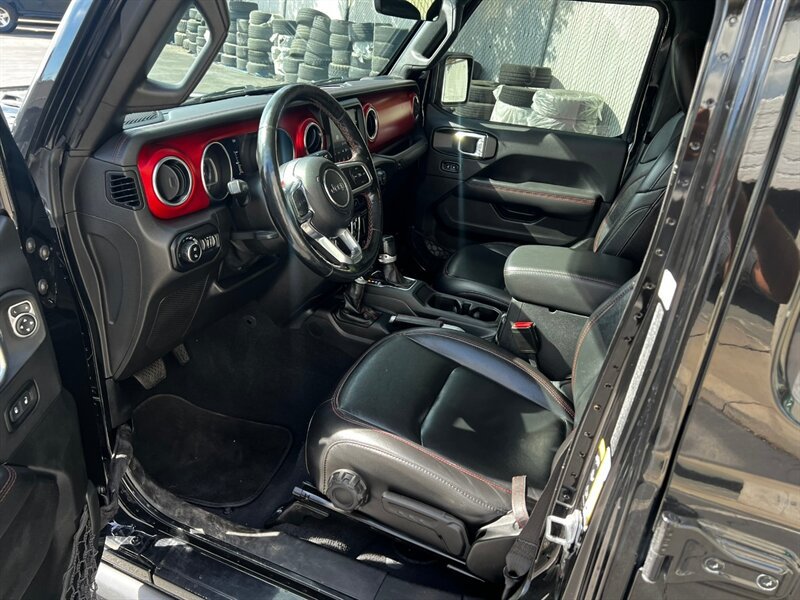 Used 2021 Jeep Gladiator Rubicon AWD/4WD image 16