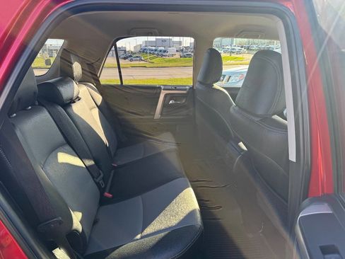 Used 2018 Toyota 4Runner SR5 Premium image 12