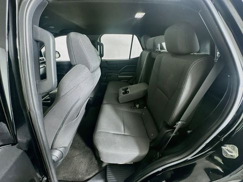 Used 2025 Toyota 4Runner SR5 AWD/4WD image 26