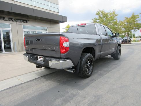 Used 2017 Toyota Tundra SR5 AWD/4WD image 11