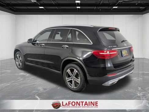 Used 2019 Mercedes-Benz GLC 300 4MATIC image 3
