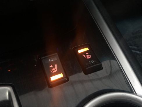 Used 2016 Nissan Pathfinder SV w/ SV Cold Weather Package image 25