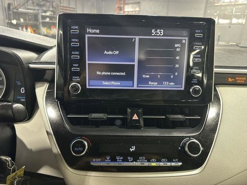 Used 2020 Toyota Corolla LE image 15