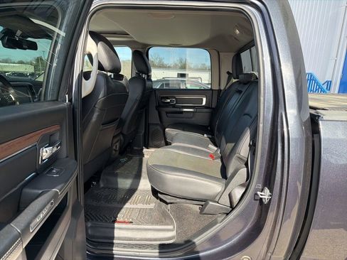 Used 2017 RAM 1500 Laramie w/ Convenience Group image 9