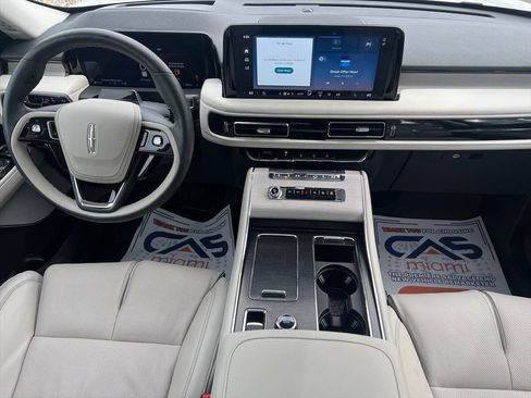 Used 2025 Lincoln Aviator Reserve w/ Equipment Group 201A AWD/4WD image 11