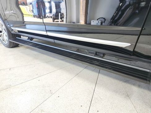 Used 2021 GMC Yukon XL Denali w/ Denali Premium Package image 51