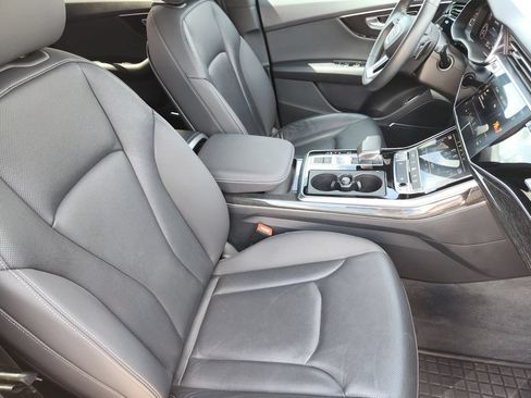 Used 2020 Audi Q8 Premium Plus w/ Premium Plus Package AWD/4WD image 14