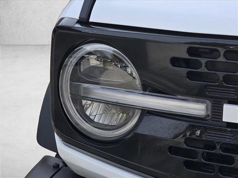 Used 2024 Ford Bronco Wildtrak image 11