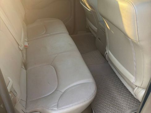Used 2007 Nissan Frontier SE AWD/4WD image 7