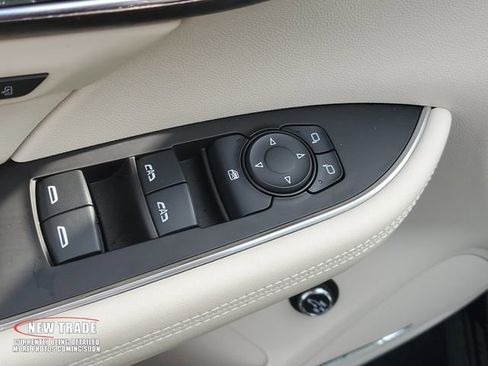 Certified 2023 Buick Envision Avenir image 17
