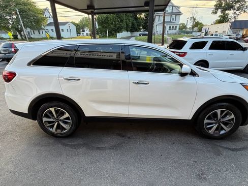 Used 2020 Kia Sorento AWD V6 image 6