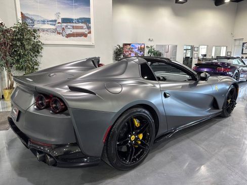 Used 2021 Ferrari 812 GTS image 2