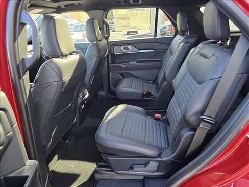 New 2026 Ford Explorer ST-Line w/ ST-Line Street Pack image 9