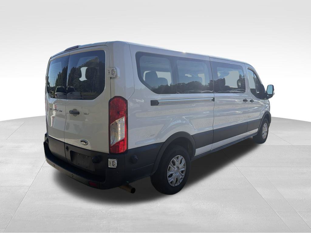 Used 2024 Ford Transit 350 XLT RWD image 4