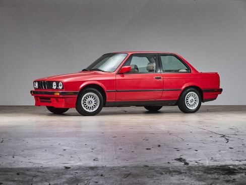 Used 1991 BMW 318iS Coupe RWD image 1