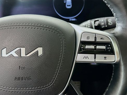 Certified 2024 Kia Telluride SX w/ Towing Package image 11