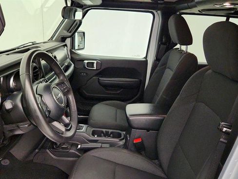 Used 2023 Jeep Gladiator Sport AWD/4WD image 19