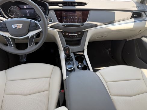 Certified 2023 Cadillac XT5 Premium Luxury FWD image 15
