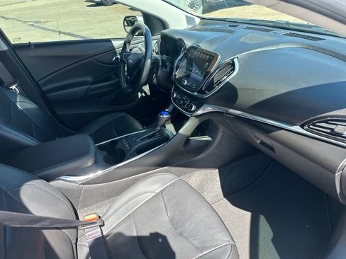 Used 2017 Chevrolet Volt Premier w/ Driver Confidence II Package FWD image 27