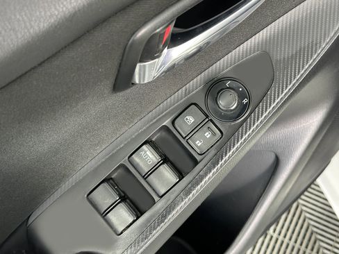 Used 2017 Toyota Yaris iA image 27