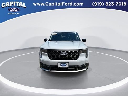 Certified 2025 Ford Maverick Lariat AWD/4WD image 3