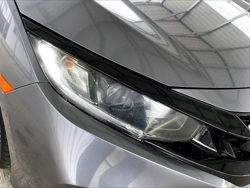 Used 2020 Honda Civic Sport image 28