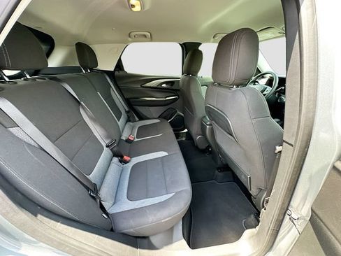 Used 2025 Chevrolet TrailBlazer LT AWD/4WD image 24