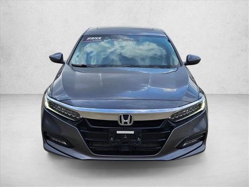 Used 2018 Honda Accord Touring image 2